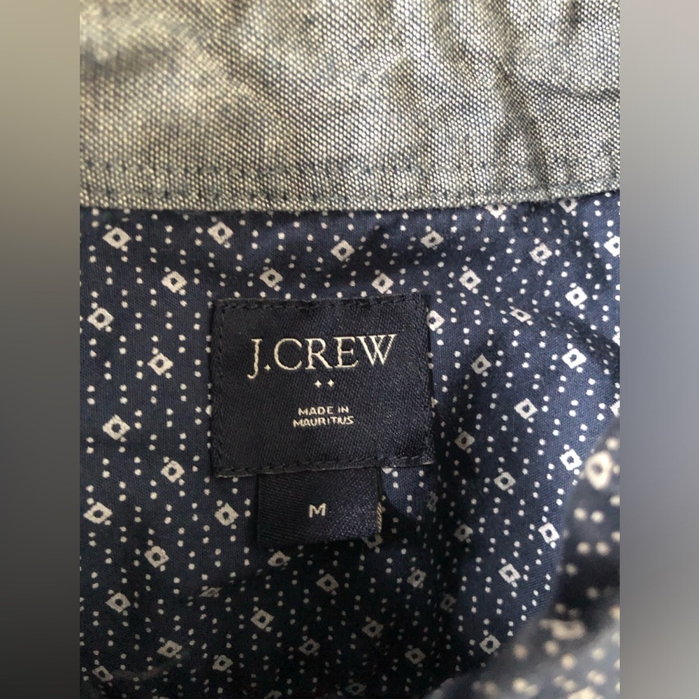 J. Crew Men’s M Navy Blue w/Geo White Design Short-Sleeved Button-Down Shirt EUC - Picture 4 of 9